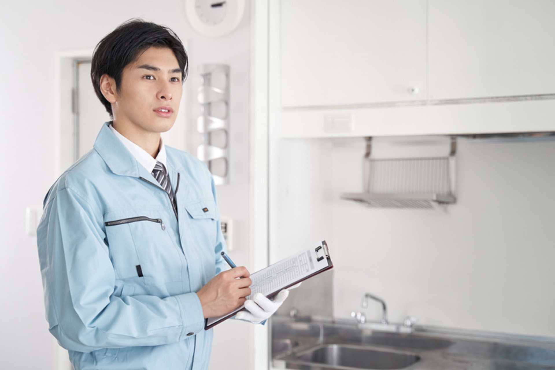 50日間の研修を修了したプロが住まいの汚れに丁寧に向き合います